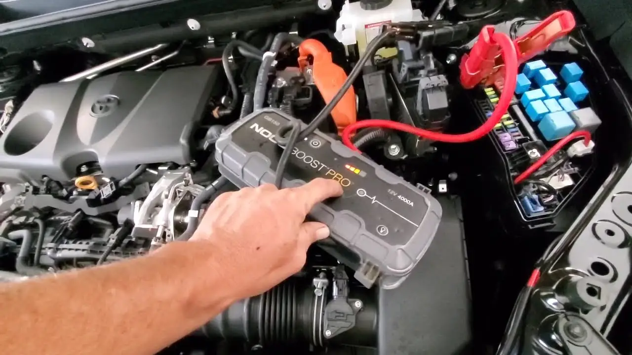 3 Ways on How to Open RAV4 Trunk With Dead Battery!